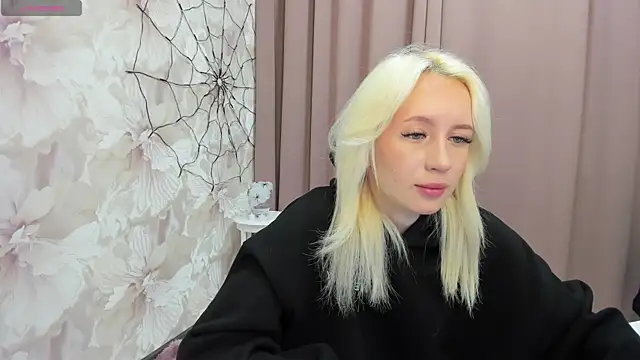 Snapshot of cute_luucy chatting on 11/03/25, 02:46 cute luucy online show from 11/03/25, 02:46