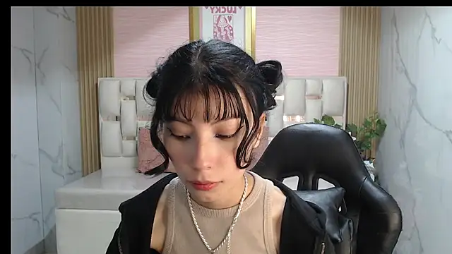 verana s online show from 10/17/25, 03:53