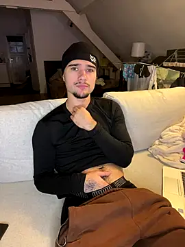 los freaky online show from 11/17/25, 04:35