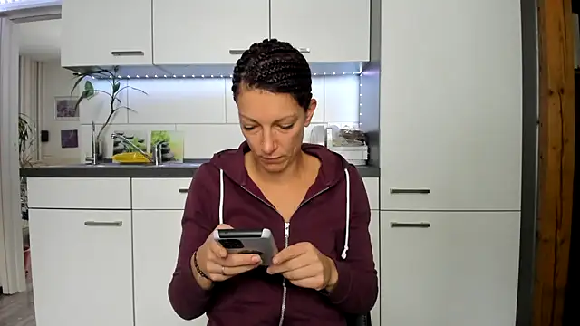 Snapshot of Axunamun chatting on 11/25/25, 08:47 Axunamun online show from 11/25/25, 08:47