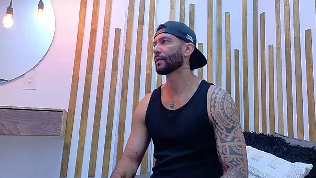 Snapshot of yorbymaxx chatting on 03/04/26, 01:39 yorbymaxx online show from 03/04/26, 01:39