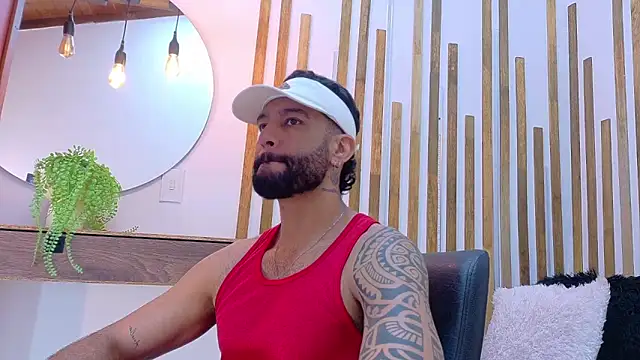 Snapshot of yorbymaxx chatting on 03/21/26, 02:31 yorbymaxx online show from 03/21/26, 02:31