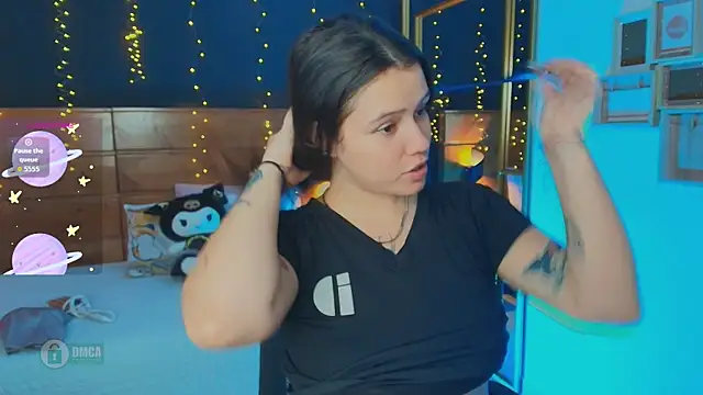 Snapshot of hanna_kimura chatting on 10/21/25, 07:36 hanna kimura online show from 10/21/25, 07:36