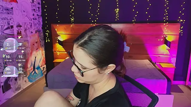 Snapshot of hanna_kimura chatting on 10/30/25, 07:58 hanna kimura online show from 10/30/25, 07:58