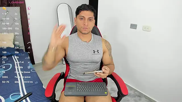 Nicolasmontoya16 online show from 10/14/25, 02:01