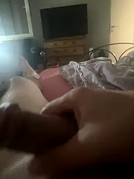 Snapshot of lUKi_ki chatting on 09/20/25, 12:17 lUKi ki online show from 09/20/25, 12:17