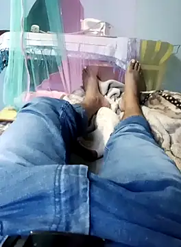 Snapshot of m11a2f3a4z5 chatting on 03/08/26, 09:02 m11a2f3a4z5 online show from 03/08/26, 09:02