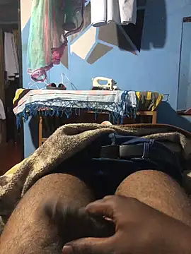 Snapshot of m11a2f3a4z5 chatting on 04/01/26, 05:21 m11a2f3a4z5 online show from 04/01/26, 05:21