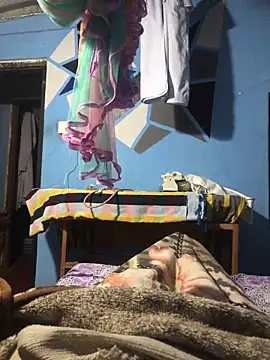 Snapshot of m11a2f3a4z5 chatting on 04/05/26, 01:30 m11a2f3a4z5 online show from 04/05/26, 01:30