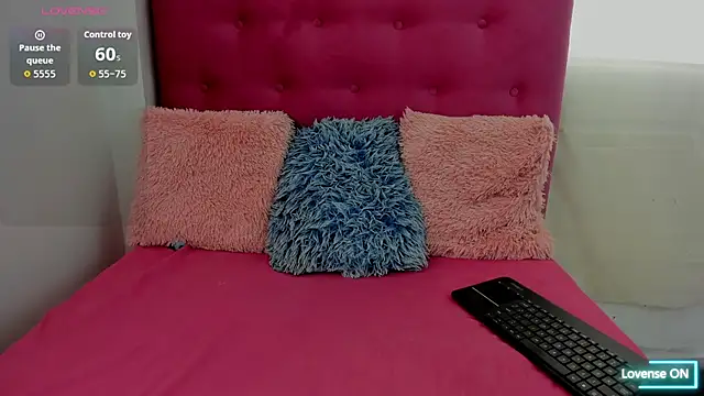 Snapshot of Veronica_mellerr chatting on 04/01/26, 03:31 Veronica mellerr online show from 04/01/26, 03:31