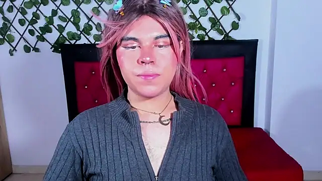 Snapshot of Lady_Evelynn chatting on 10/04/25, 09:46 Lady Evelynn online show from 10/04/25, 09:46