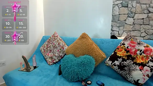 PIINK 2025 online show from 11/05/25, 03:01