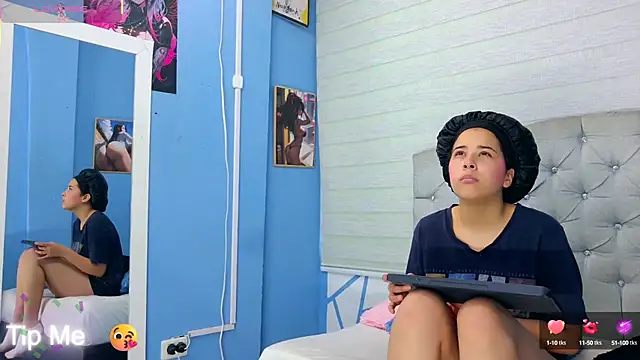 Emily J18 online show from 09/10/25, 02:28