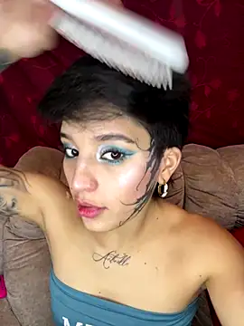 Snapshot of DayanaDG chatting on 10/26/25, 08:26 DayanaDG online show from 10/26/25, 08:26