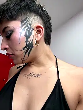 Snapshot of DayanaDG chatting on 11/01/25, 11:51 DayanaDG online show from 11/01/25, 11:51