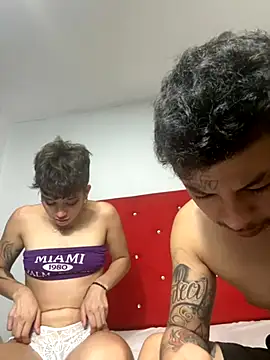 Snapshot of DayanaDG chatting on 11/10/25, 06:12 DayanaDG online show from 11/10/25, 06:12