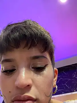 Snapshot of DayanaDG chatting on 11/16/25, 10:15 DayanaDG online show from 11/16/25, 10:15