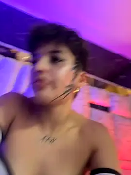 Snapshot of DayanaDG chatting on 11/22/25, 11:04 DayanaDG online show from 11/22/25, 11:04