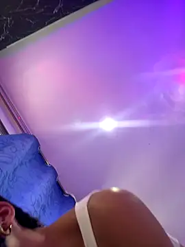 Snapshot of DayanaDG chatting on 11/26/25, 07:37 DayanaDG online show from 11/26/25, 07:37