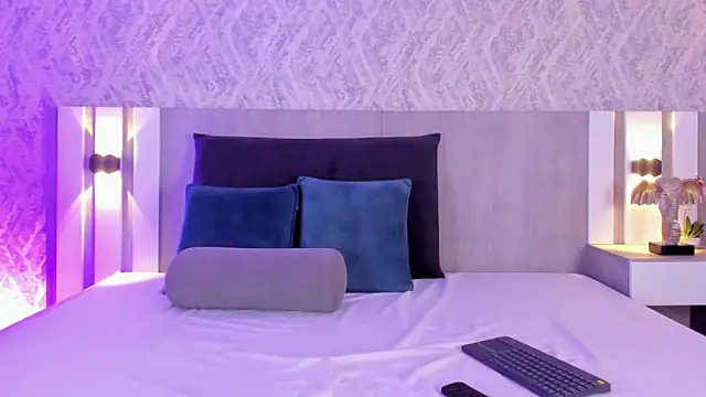 krystal foxx online show from 04/14/26, 12:27