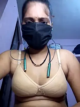 Snapshot of 3USHA chatting on 09/28/25, 07:36 3USHA online show from 09/28/25, 07:36