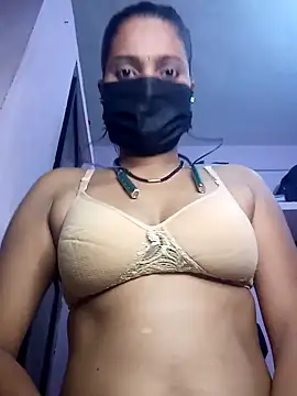 Snapshot of 3USHA chatting on 10/02/25, 08:32 3USHA online show from 10/02/25, 08:32