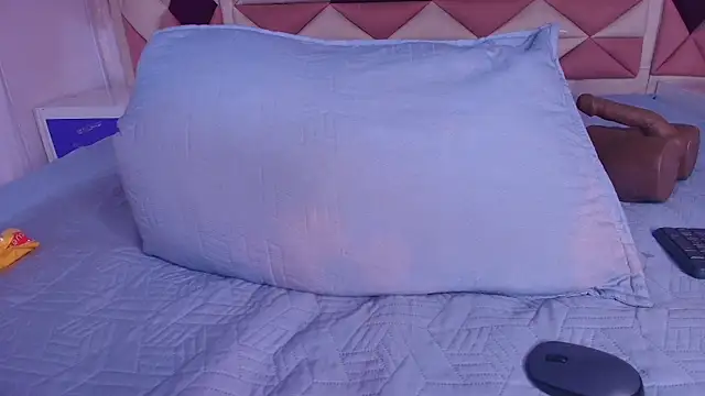 valecastro  online show from 09/11/25, 07:14