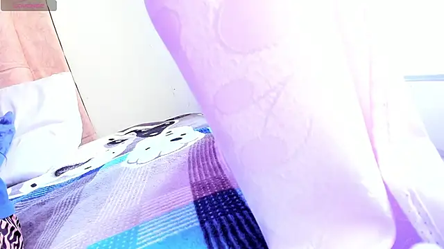 Snapshot of kendra_smiitch chatting on 09/15/25, 05:13 kendra smiitch online show from 09/15/25, 05:13