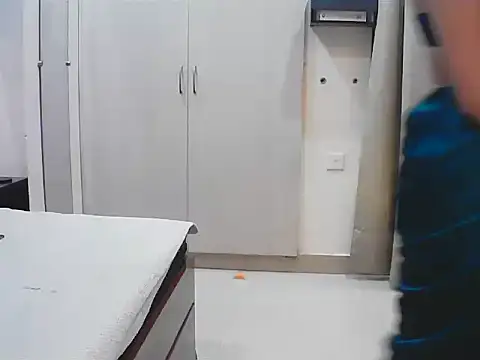 elize   online show from 09/11/25, 05:29