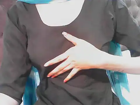 elize   online show from 12/05/25, 03:37