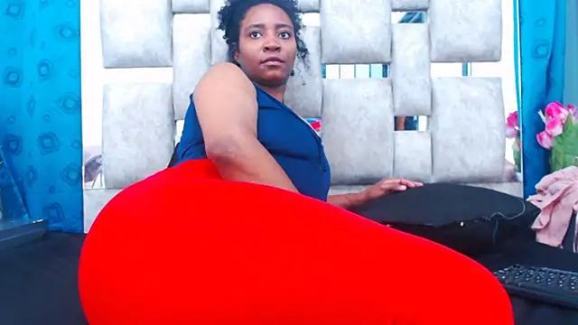 Snapshot of AmbarSmit chatting on 09/21/25, 03:13 AmbarSmit online show from 09/21/25, 03:13