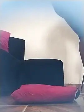 Snapshot of AmbarSmit chatting on 10/17/25, 06:54 AmbarSmit online show from 10/17/25, 06:54