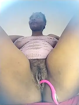 Snapshot of AmbarSmit chatting on 10/22/25, 06:51 AmbarSmit online show from 10/22/25, 06:51