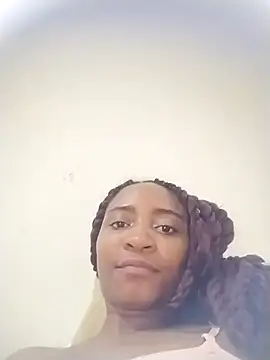 Snapshot of AmbarSmit chatting on 10/27/25, 02:04 AmbarSmit online show from 10/27/25, 02:04