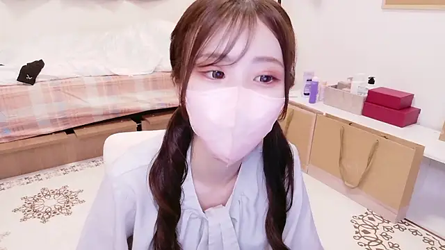 Snapshot of Ema_o0_chan chatting on 09/20/25, 11:11 Ema o0 chan online show from 09/20/25, 11:11