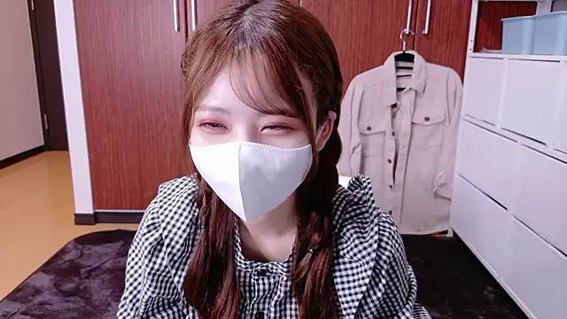 Snapshot of Ema_o0_chan chatting on 10/04/25, 11:08 Ema o0 chan online show from 10/04/25, 11:08