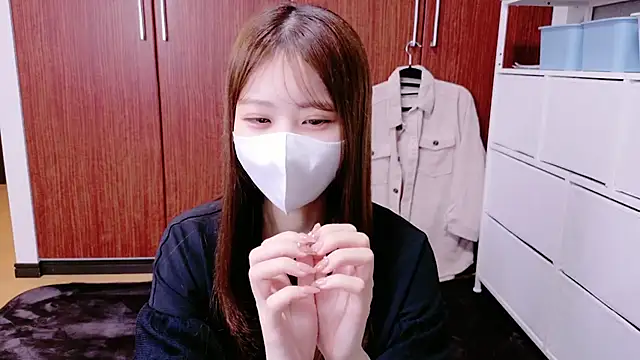 Snapshot of Ema_o0_chan chatting on 10/08/25, 10:35 Ema o0 chan online show from 10/08/25, 10:35