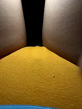 Snapshot of sunset24 chatting on 09/23/25, 05:43 sunset24 online show from 09/23/25, 05:43