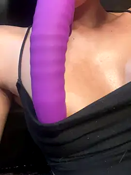 Snapshot of sunset24 chatting on 10/05/25, 11:24 sunset24 online show from 10/05/25, 11:24