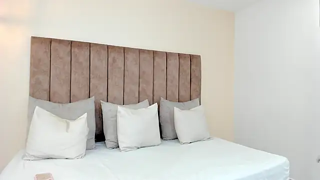 julieta rosee online show from 09/22/25, 10:01