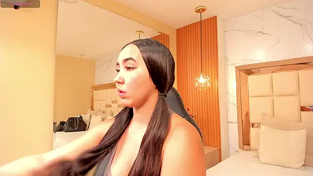 julieta rosee online show from 04/16/26, 11:18