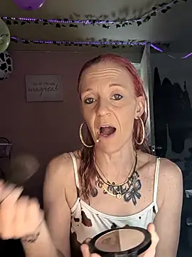 Purple2StayThnxx online show from 09/16/25, 07:04