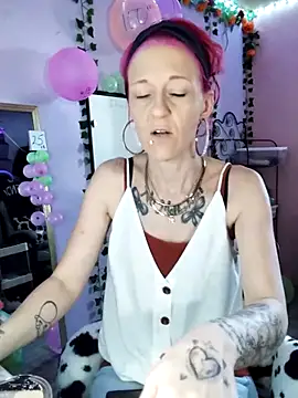 Purple2StayThnxx online show from 10/10/25, 12:59