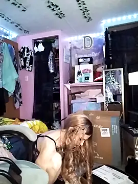 Purple2StayThnxx online show from 02/25/26, 05:28