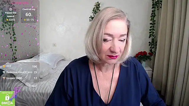 hunters woman online show from 11/04/25, 12:21