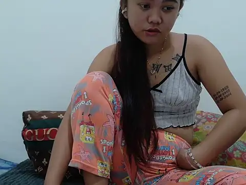 Snapshot of naughtyasian_girl chatting on 04/19/26, 06:10 naughtyasian girl online show from 04/19/26, 06:10