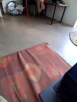 RAYI Queen 3 online show from 12/20/25, 03:46