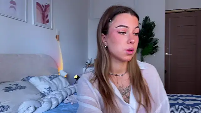 Snapshot of Eva_Collinss chatting on 07/18/26, 02:05 Eva Collinss online show from 07/18/26, 02:05