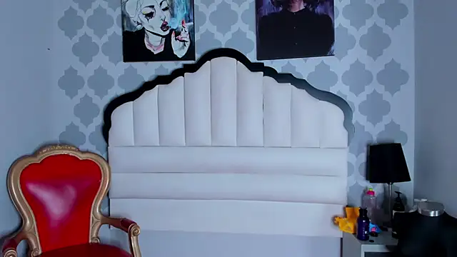 Snapshot of EimmyAdams chatting on 12/22/25, 07:55 EimmyAdams online show from 12/22/25, 07:55