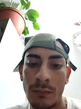 Snapshot of Exlifer chatting on 02/12/26, 01:44 Exlifer online show from 02/12/26, 01:44